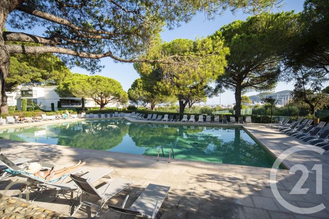 Appartement F3 à vendre - 3 pièces - 64.53 m2 - MANDELIEU LA NAPOULE - 06 - PROVENCE-ALPES-COTE-D-AZUR - Century 21 Marina Immobilier