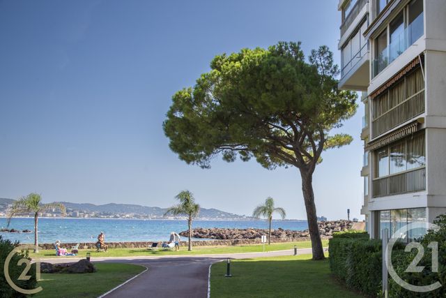 Appartement F3 à vendre - 3 pièces - 64.53 m2 - MANDELIEU LA NAPOULE - 06 - PROVENCE-ALPES-COTE-D-AZUR - Century 21 Marina Immobilier