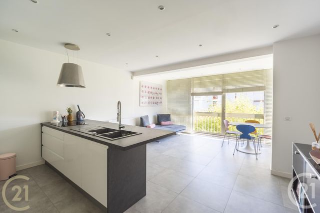 Appartement F3 à vendre - 3 pièces - 64.53 m2 - MANDELIEU LA NAPOULE - 06 - PROVENCE-ALPES-COTE-D-AZUR - Century 21 Marina Immobilier