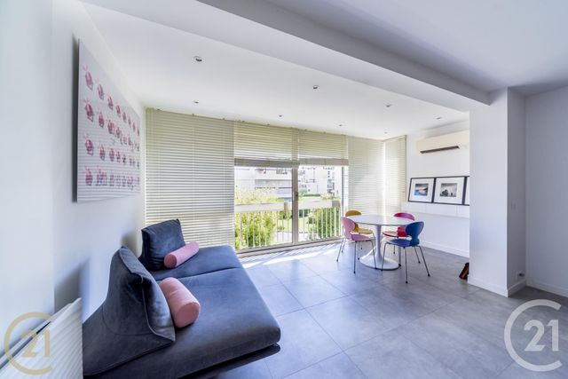 Appartement F3 à vendre - 3 pièces - 64.53 m2 - MANDELIEU LA NAPOULE - 06 - PROVENCE-ALPES-COTE-D-AZUR - Century 21 Marina Immobilier