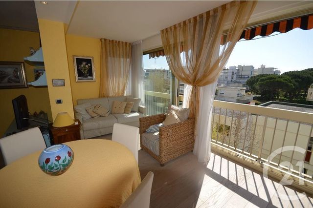 Appartement F2 à vendre - 2 pièces - 67.02 m2 - MANDELIEU LA NAPOULE - 06 - PROVENCE-ALPES-COTE-D-AZUR - Century 21 Marina Immobilier