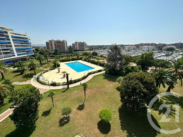 Appartement T5 à vendre - 4 pièces - 102.64 m2 - MANDELIEU LA NAPOULE - 06 - PROVENCE-ALPES-COTE-D-AZUR - Century 21 Marina Immobilier
