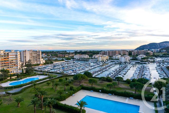 Appartement F3 à vendre - 3 pièces - 80.59 m2 - MANDELIEU LA NAPOULE - 06 - PROVENCE-ALPES-COTE-D-AZUR - Century 21 Marina Immobilier