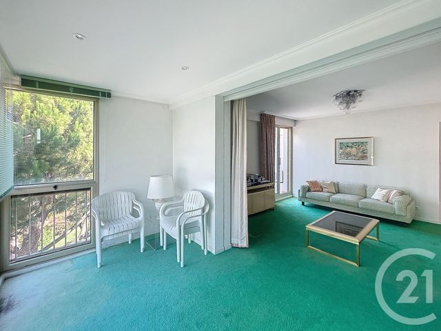 Afficher la photo en grand Appartement F3 à vendre - 3 pièces - 84.48 m2 - MANDELIEU LA NAPOULE - 06 - PROVENCE-ALPES-COTE-D-AZUR - Century 21 Marina Immobilier