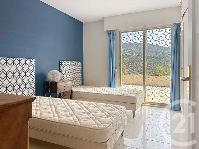 Afficher la photo en grand Appartement F5 à vendre - 5 pièces - 122.57 m2 - MANDELIEU LA NAPOULE - 06 - PROVENCE-ALPES-COTE-D-AZUR - Century 21 Marina Immobilier