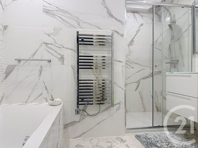 Afficher la photo en grand Appartement F5 à vendre - 5 pièces - 122.57 m2 - MANDELIEU LA NAPOULE - 06 - PROVENCE-ALPES-COTE-D-AZUR - Century 21 Marina Immobilier