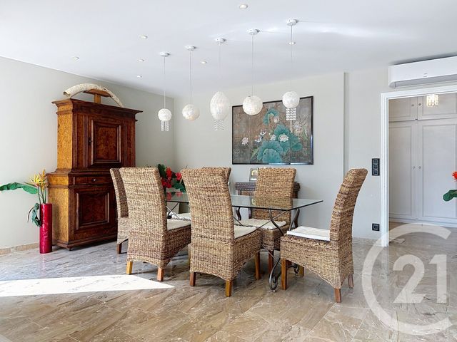 Afficher la photo en grand Appartement F5 à vendre - 5 pièces - 122.57 m2 - MANDELIEU LA NAPOULE - 06 - PROVENCE-ALPES-COTE-D-AZUR - Century 21 Marina Immobilier