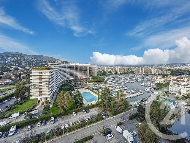 Appartement F1 à vendre - 1 pièce - 26.81 m2 - MANDELIEU LA NAPOULE - 06 - PROVENCE-ALPES-COTE-D-AZUR - Century 21 Marina Immobilier