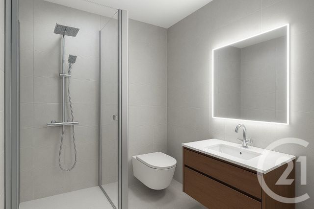 Afficher la photo en grand Appartement F3 à vendre - 3 pièces - 89.5 m2 - MANDELIEU LA NAPOULE - 06 - PROVENCE-ALPES-COTE-D-AZUR - Century 21 Marina Immobilier