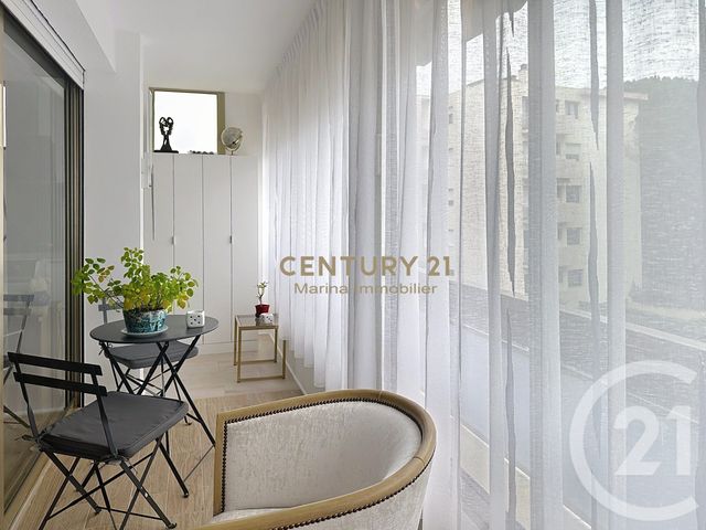 Appartement F1 à vendre - 2 pièces - 44.28 m2 - MANDELIEU LA NAPOULE - 06 - PROVENCE-ALPES-COTE-D-AZUR - Century 21 Marina Immobilier